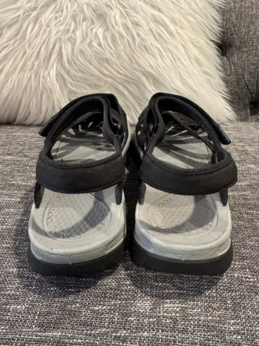 KEEN Rose Sandals Women’s 8.5 Black Neutral Gray Outdoor Hiking Water EUC - Picture 5 of 8
